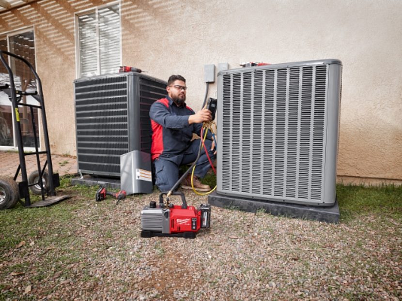 Milwaukee Tool M18 FUEL 5 CFM Vacuum Pump phcppros